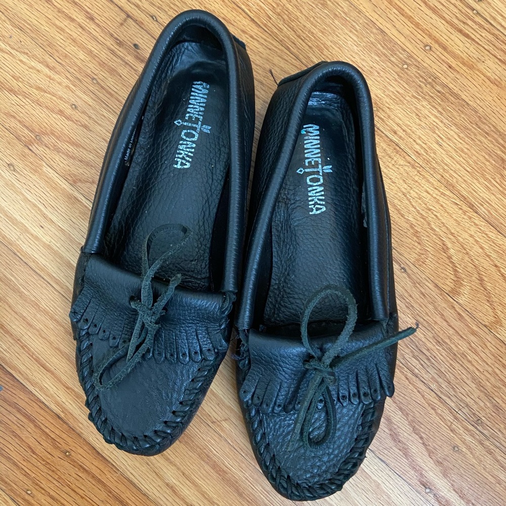 Black leather Minnetonka Moccasins